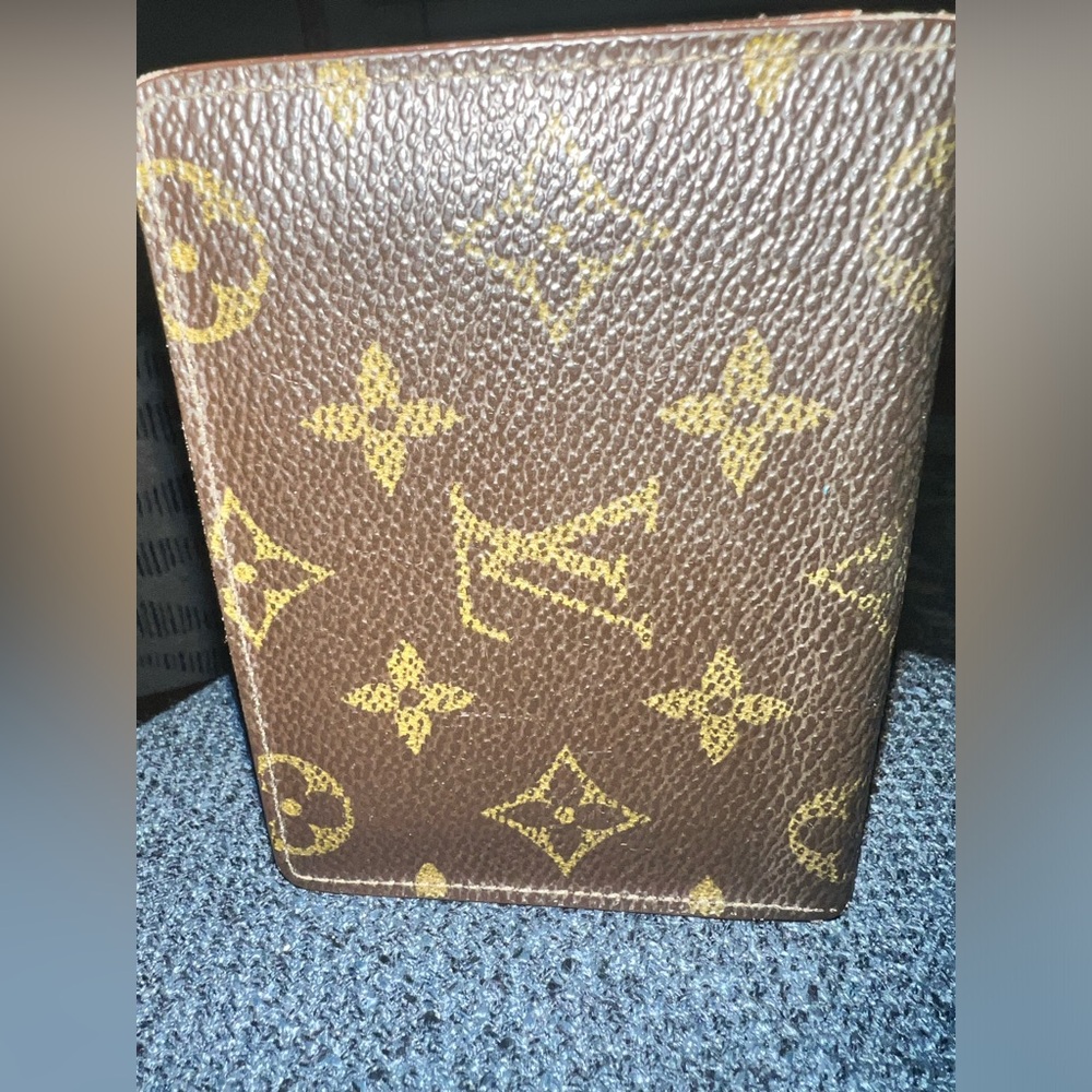 Louis Vuitton men’s card case authentic